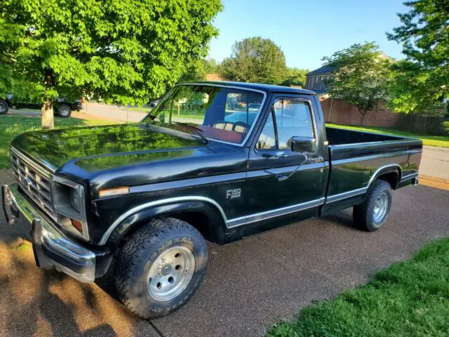 1986 Ford F-150 XLT Lariat