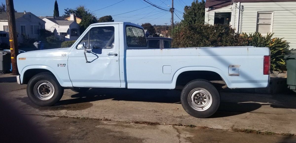 1986 Ford F-250 4X2