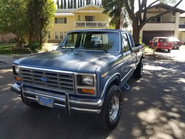 1986 Ford F-250 LARIAT