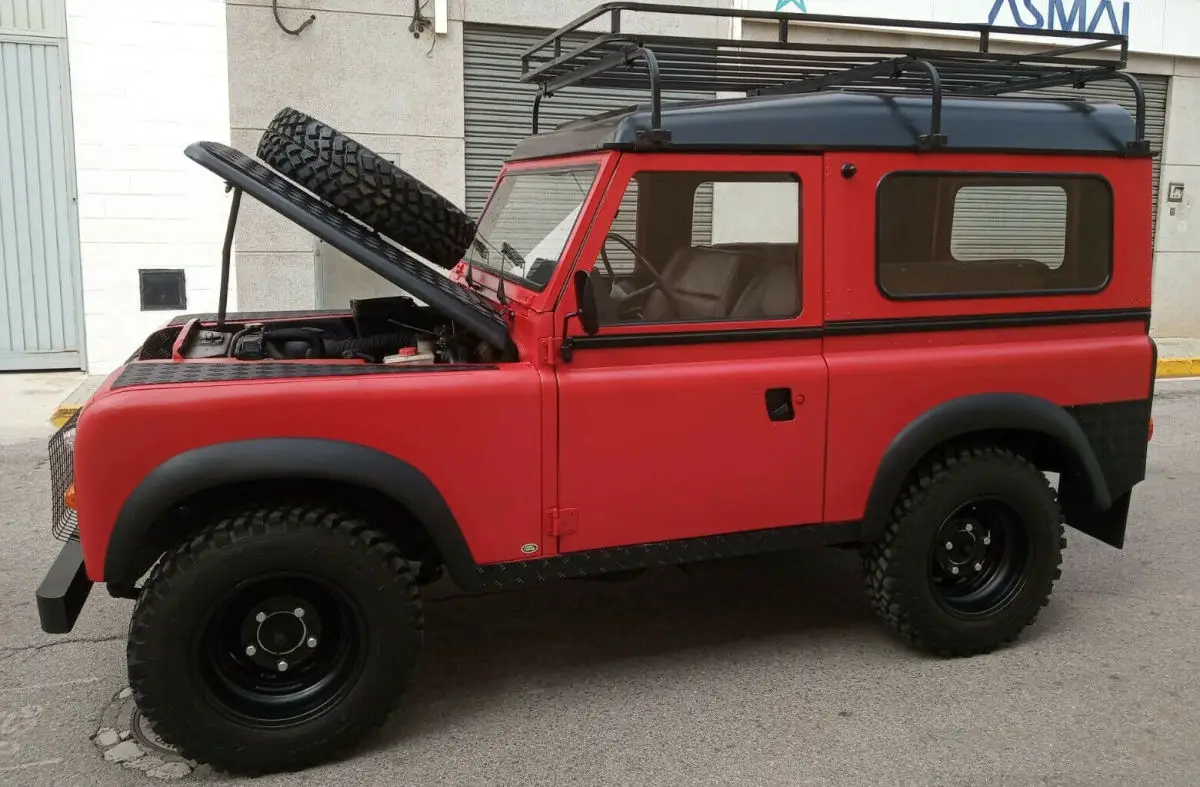 1986 Land Rover Defender SANTANA 88