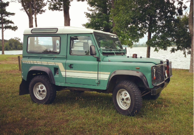 1986 Land Rover Defender COUNTY