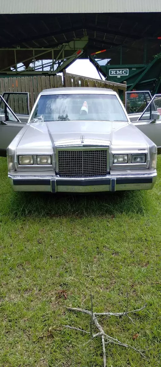 1986 Lincoln Town Car