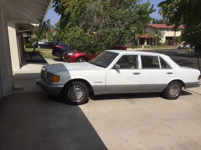 1986 Mercedes-Benz 300-Series