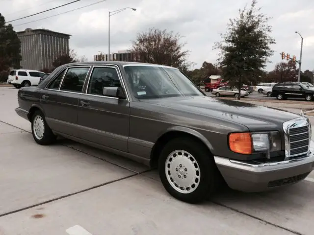 1986 Mercedes-Benz 300-Series 300 SDL