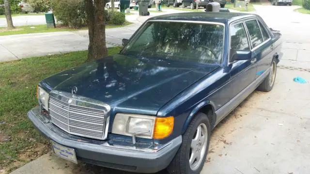 1986 Mercedes-Benz 400-Series