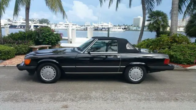 1986 Mercedes-Benz 500-Series 560SL ROADSTER