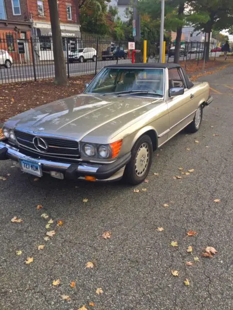 1986 Mercedes-Benz SL-Class 560SL