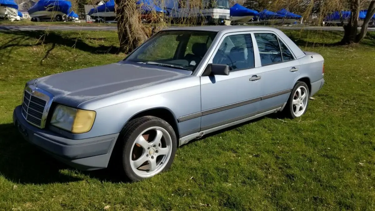 1986 Mercedes-Benz 300-Series