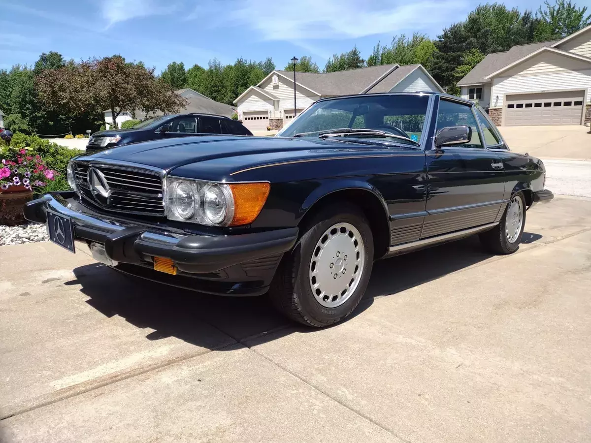 1986 Mercedes-Benz SL-Class 560SL 2Dr Roadster