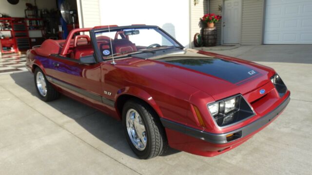 1986 Ford Mustang convertible