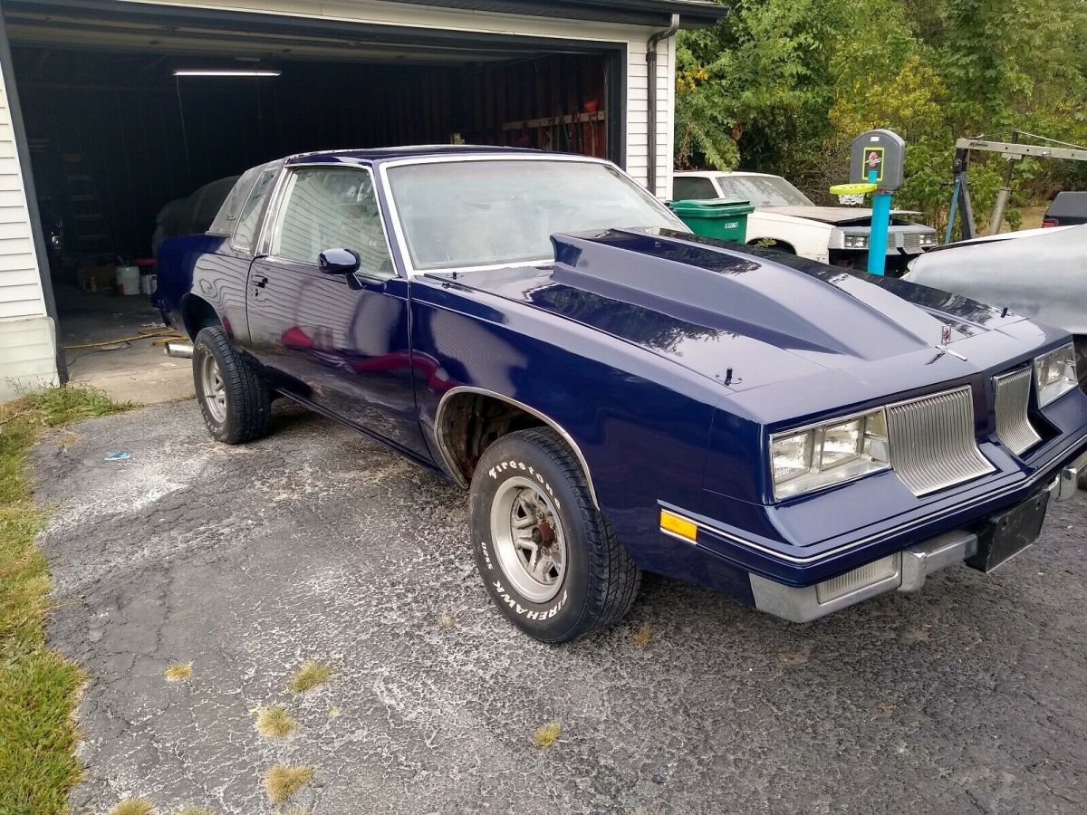 1986 Oldsmobile Cutlass Supreme chrome