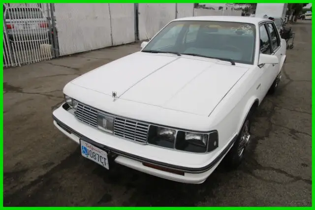 1986 Oldsmobile Cutlass Brougham