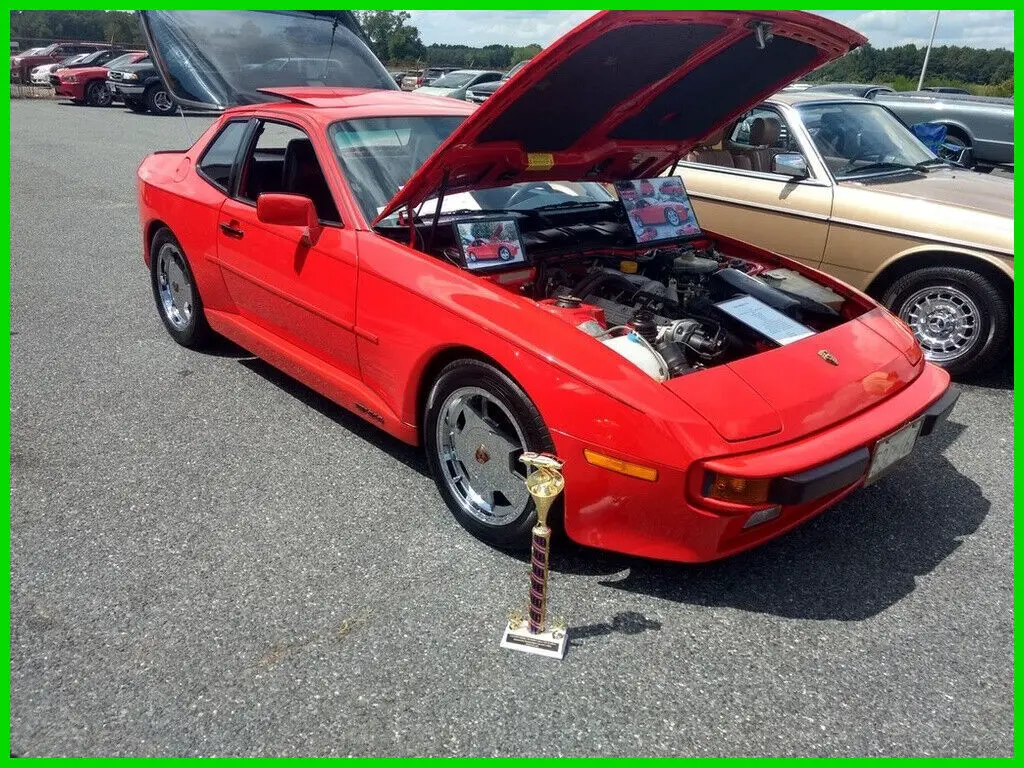 1986 Porsche 944 944 2Dr Hatchback