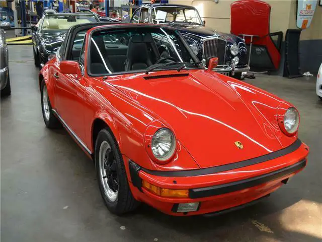 1986 Porsche 911 Carrera Targa