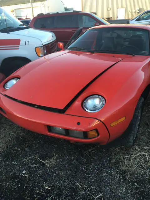 1986 Porsche 928 leather