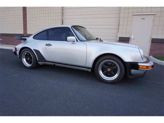 1986 Porsche 930 --