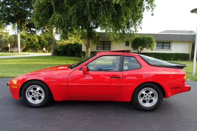 1986 Porsche 944 COUPE 2 -DOOR