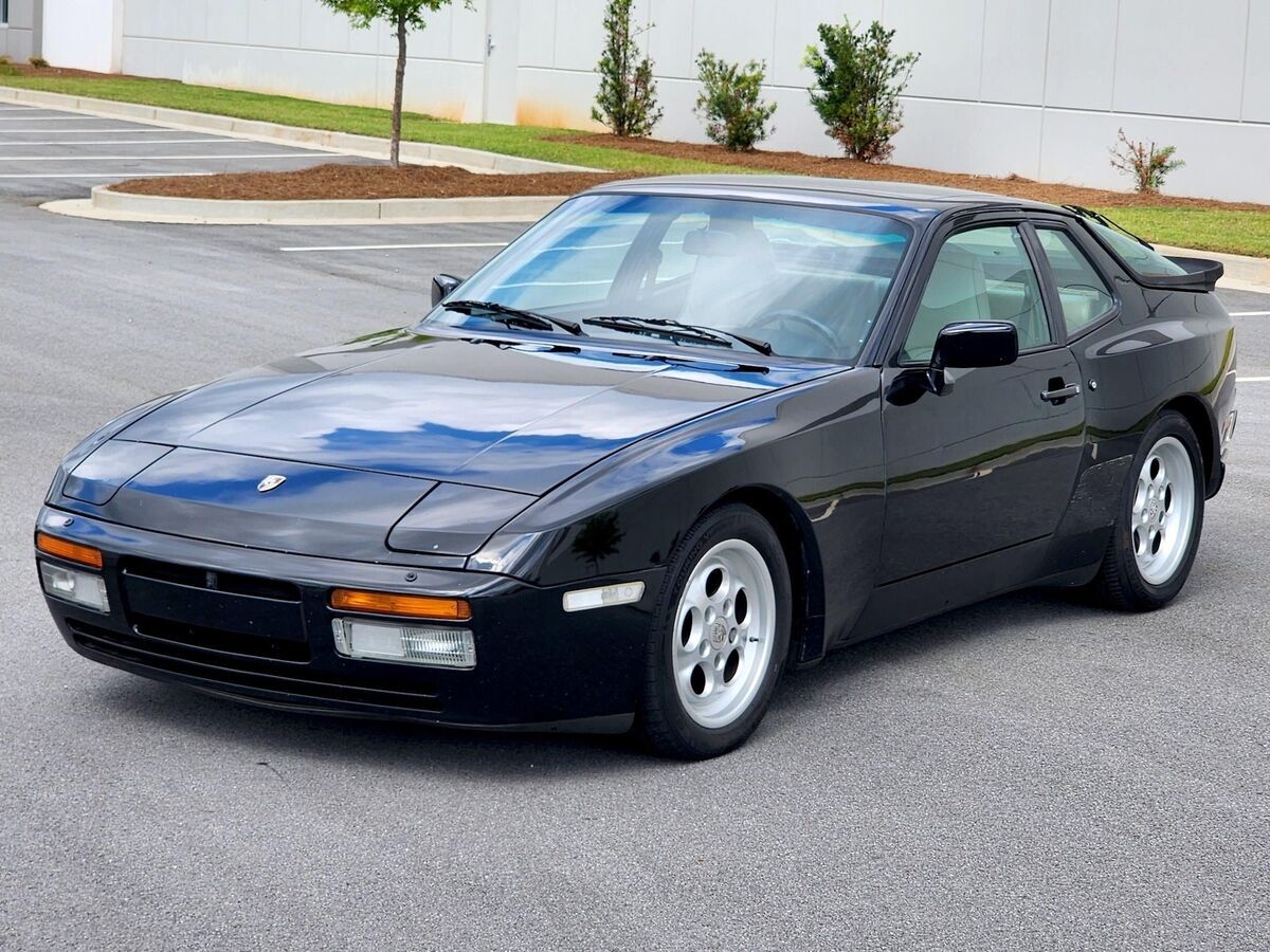 1986 Porsche 944 Turbo