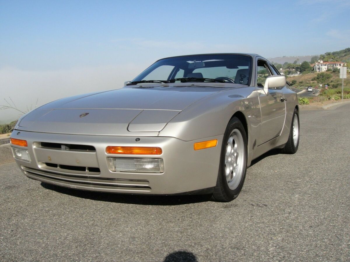 1986 Porsche 944 Turbo