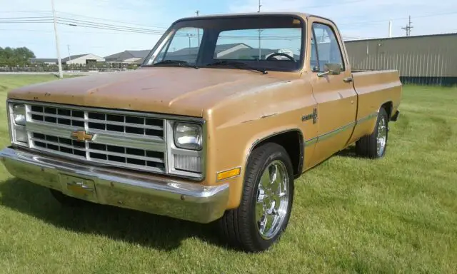 1986 Chevrolet C-10 Custom Deluxe