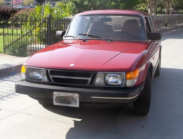 1986 Saab 900 chrome