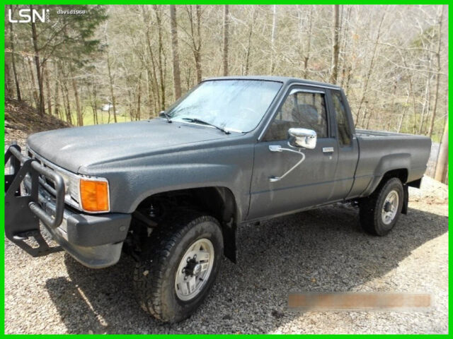 1986 Toyota Pickup SR5 4WD Extended Cab SB