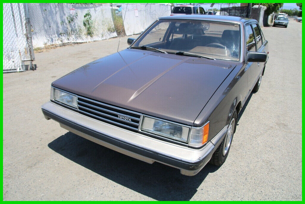 1986 Toyota Camry LE