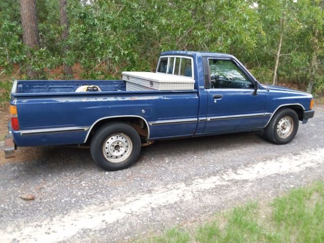 1986 Toyota T100 Long bed , Tool box