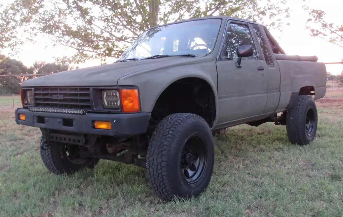 1986 Toyota Pickup XTRACAB RN66 SR5