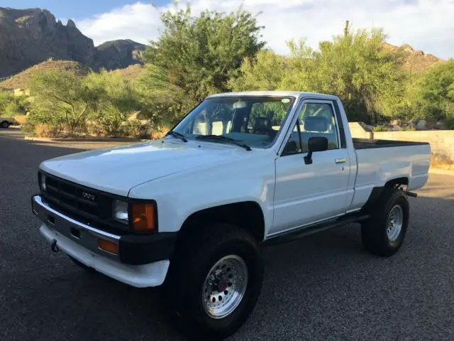 1986 Toyota Pickup Turbo Base