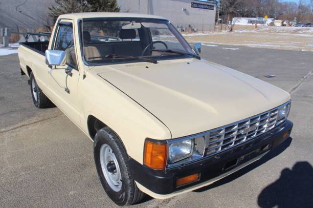 1986 Toyota Pickup Base 2dr Standard Cab LB