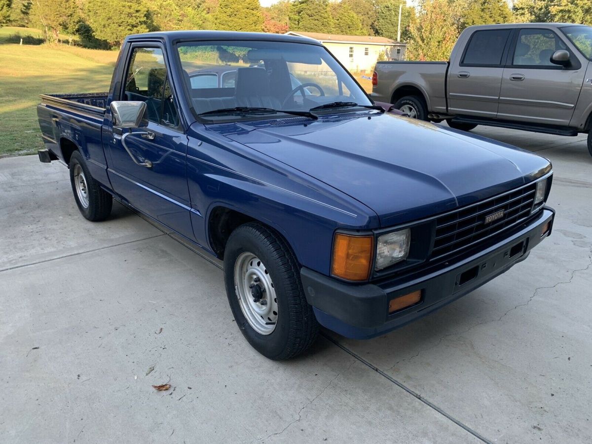 1986 Toyota Pickup 1/2 TON RN50