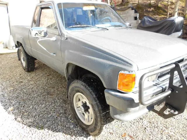 1986 Toyota Tacoma SR5