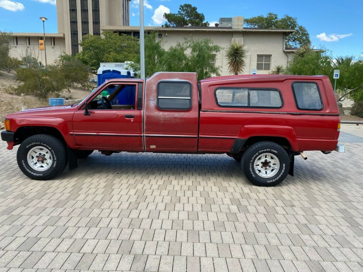 1986 Toyota Tacoma RN64 DLX