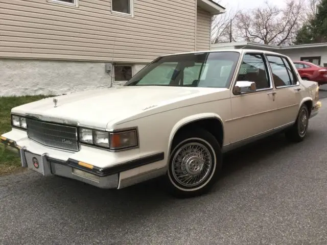 1986 Cadillac DeVille Clean CarFax - V8 - Low Miles - Great Shape