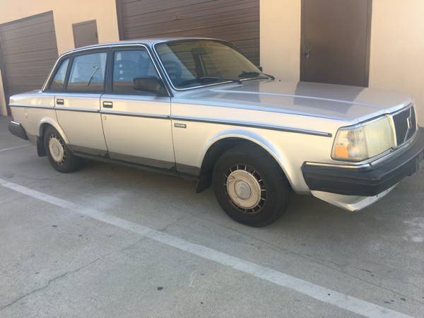 1986 Volvo 240 4 Door