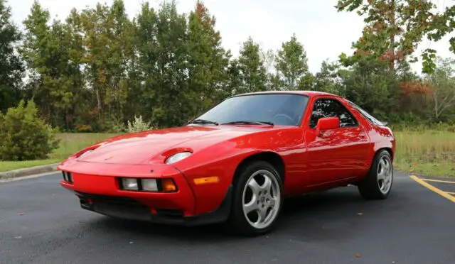 1986 Porsche 928 S Sunroof Coupe 