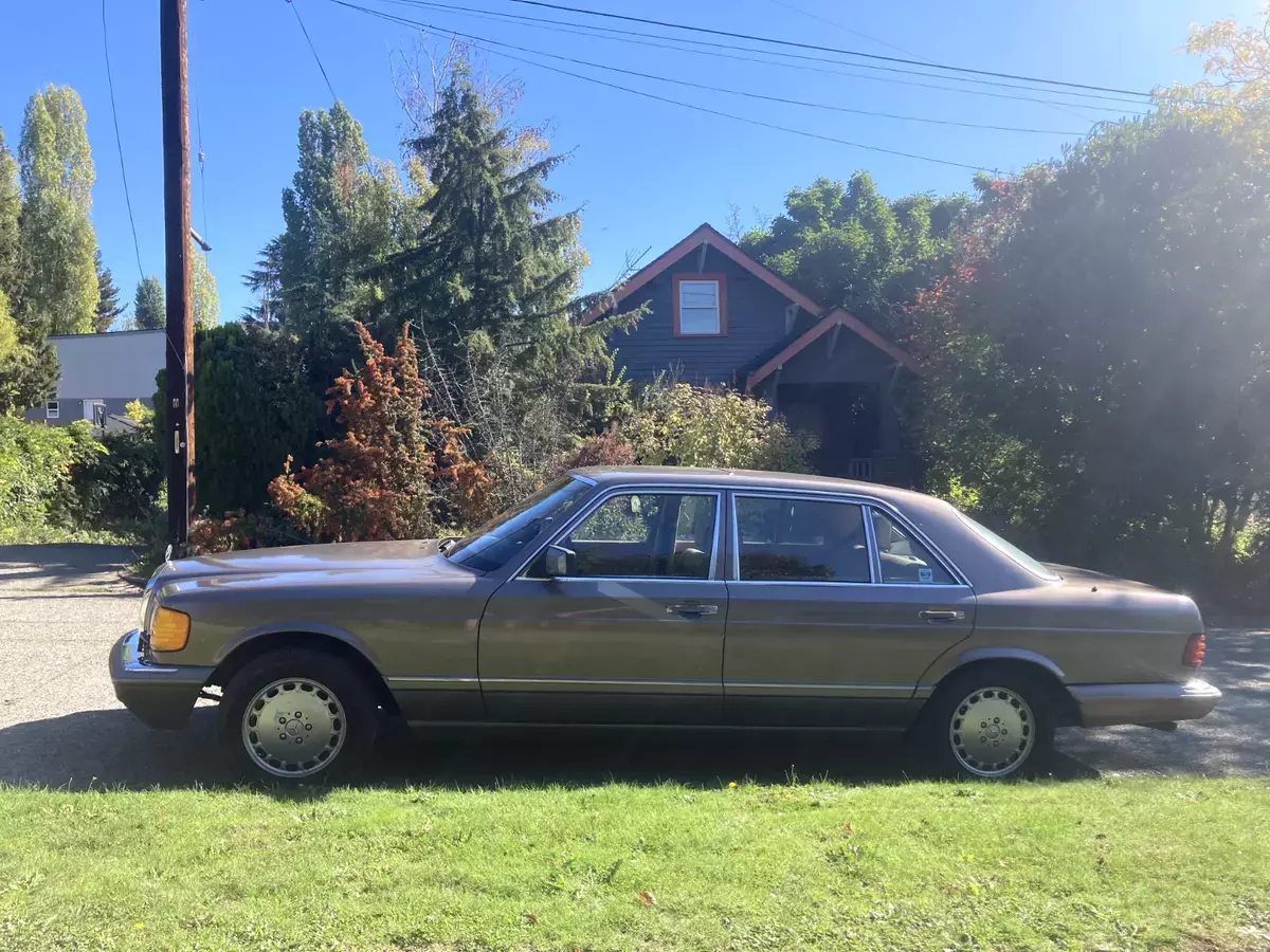 1987 Mercedes-Benz S-Class