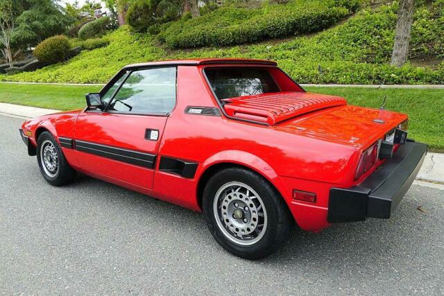 1987 Fiat X19 --