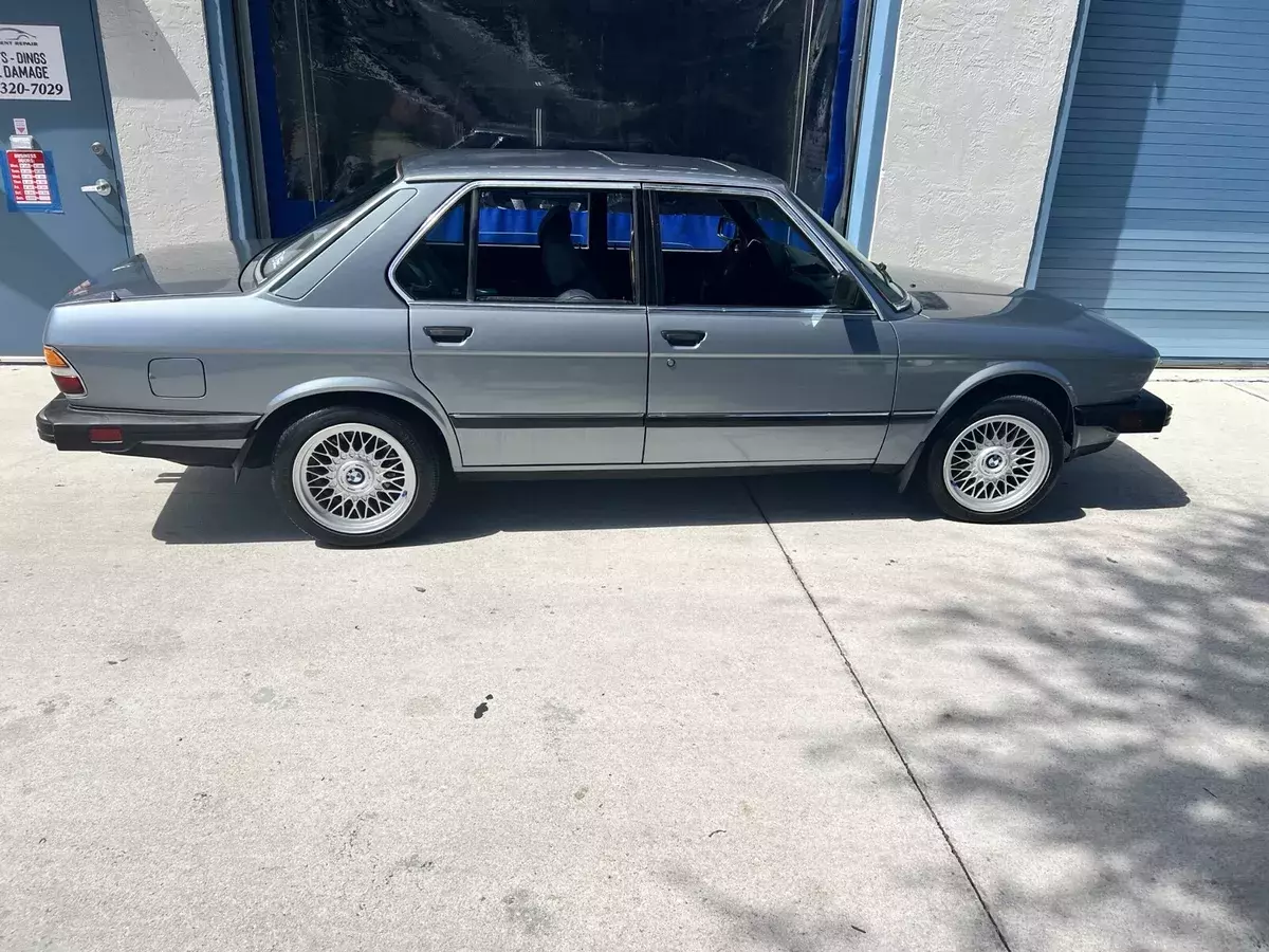 1987 BMW 5-Series I AUTOMATIC