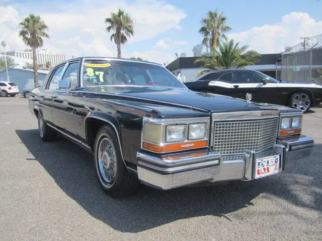 1987 Cadillac Fleetwood D'ELEGANCE