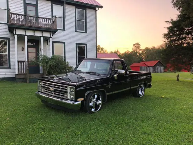 1987 Chevrolet C-10 SILVERADO