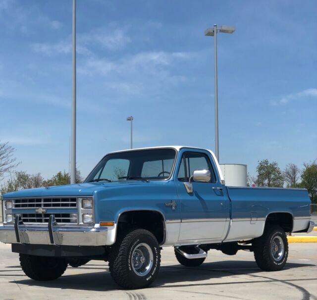 1987 Chevrolet C/K Pickup 1500 K-10 Silverado