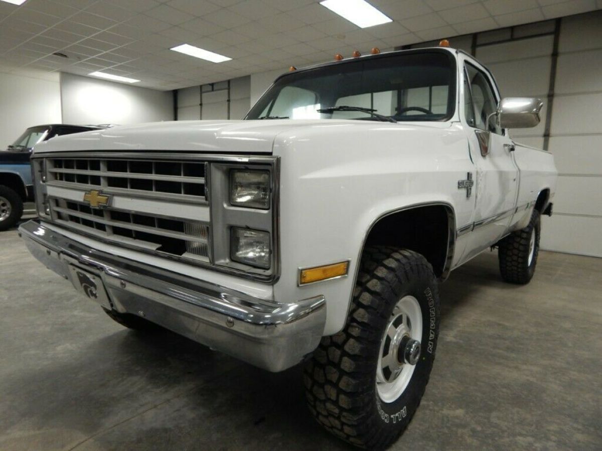 1987 Chevrolet C/K Pickup 3500 Silverado