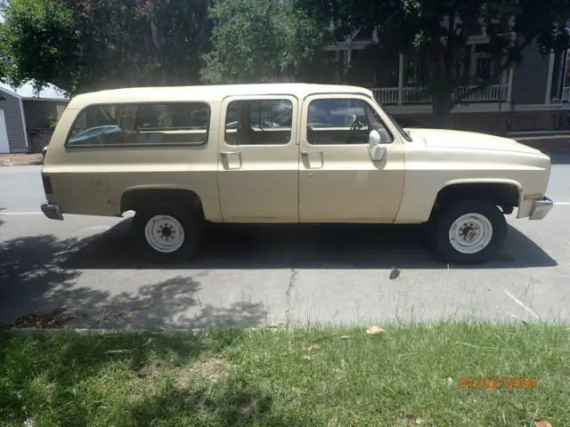 1987 Chevrolet Suburban SUV