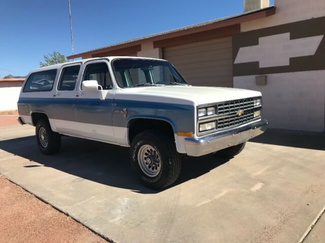 1987 Chevrolet Suburban Custom delux