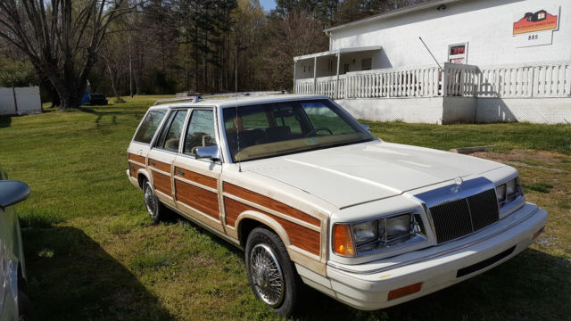 1987 Chrysler Town & Country Woody