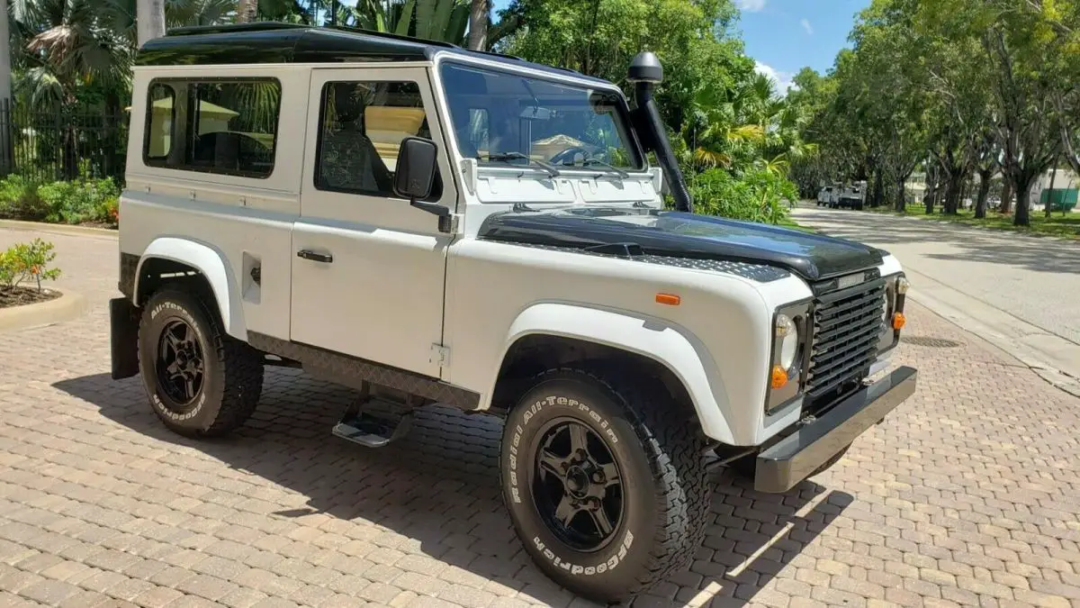 1987 Land Rover Defender