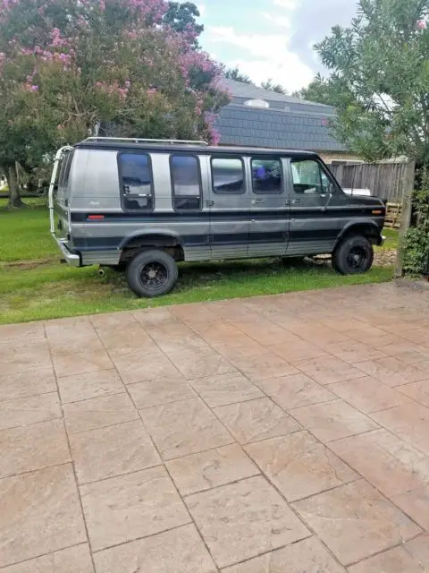 1987 Ford E-Series Van