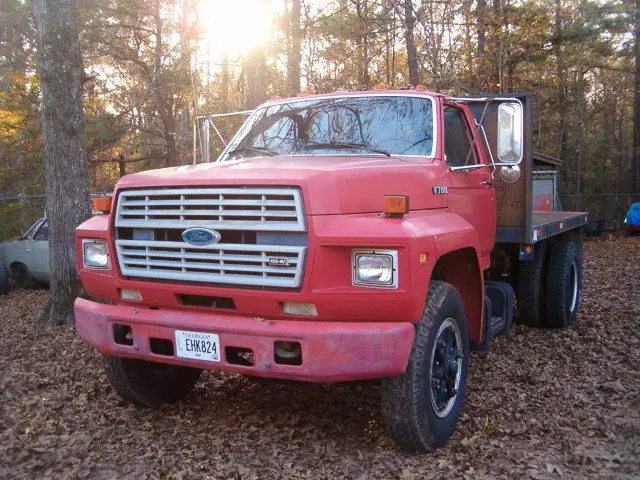 1987 Ford F-700 Med Hvy Convnt f350 F-700